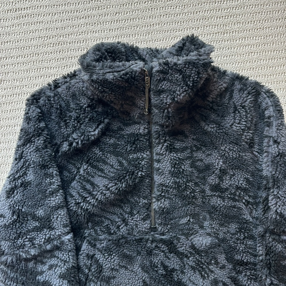 Lululemon Black Stripe Print Fuzzy Scuba - image 3